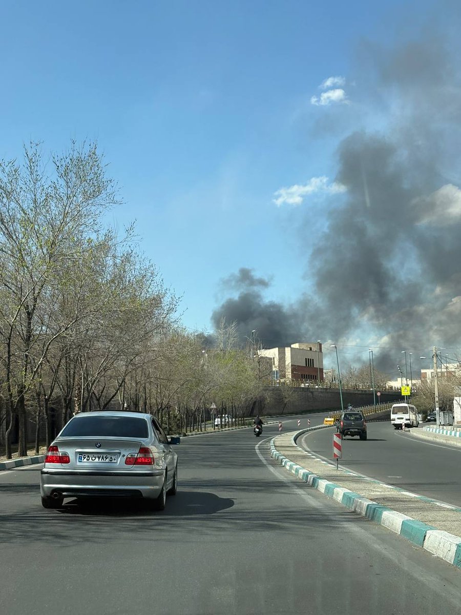 Eyewitness:
"Blast was huge, shook the neighborhood, near Sabalan square, in Northern Sabalan street"
Eastern Tehran, #Tehran Province, #Iran