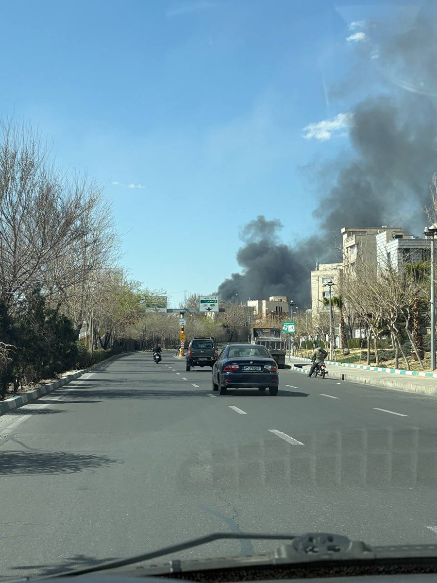 Eyewitness:
"Blast was huge, shook the neighborhood, near Sabalan square, in Northern Sabalan street"
Eastern Tehran, #Tehran Province, #Iran