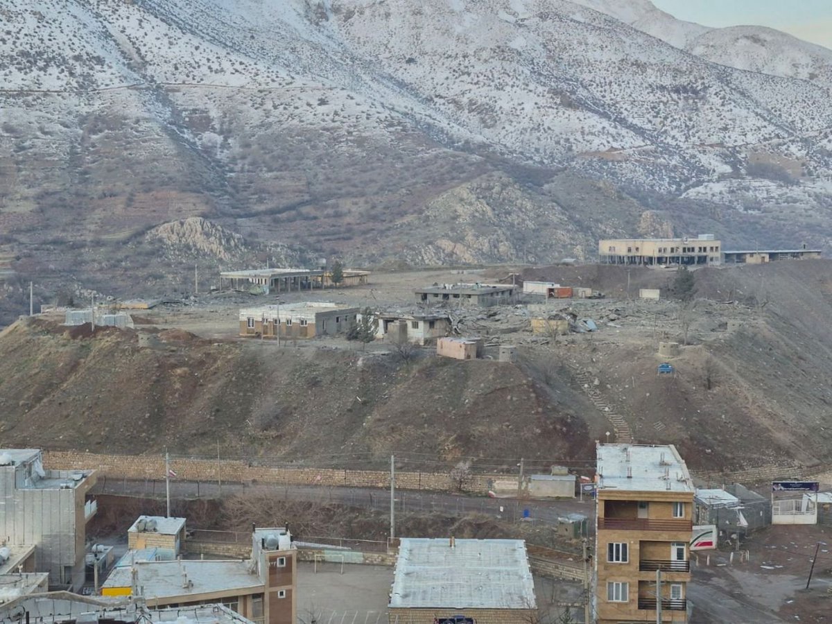 Una base del IRGC en Dorisan, provincia de Kermanshah, fue impactada por seis proyectiles el 5 de marzo de 2026, según informes.