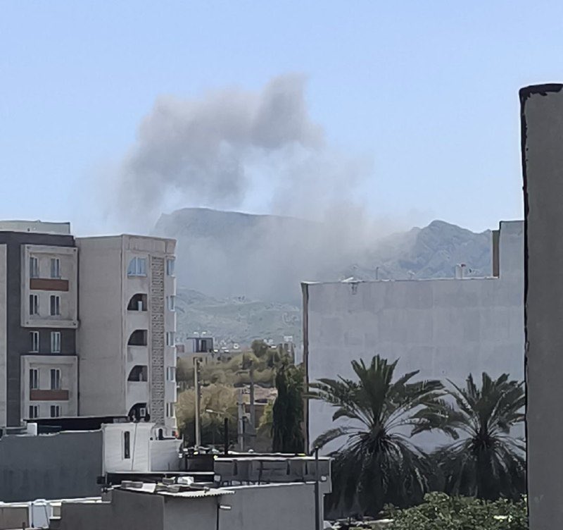 0933Z Ataque aéreo en el sitio de misiles Jam, provincia de Bushehr, #Irán (Vía @mamlekate)