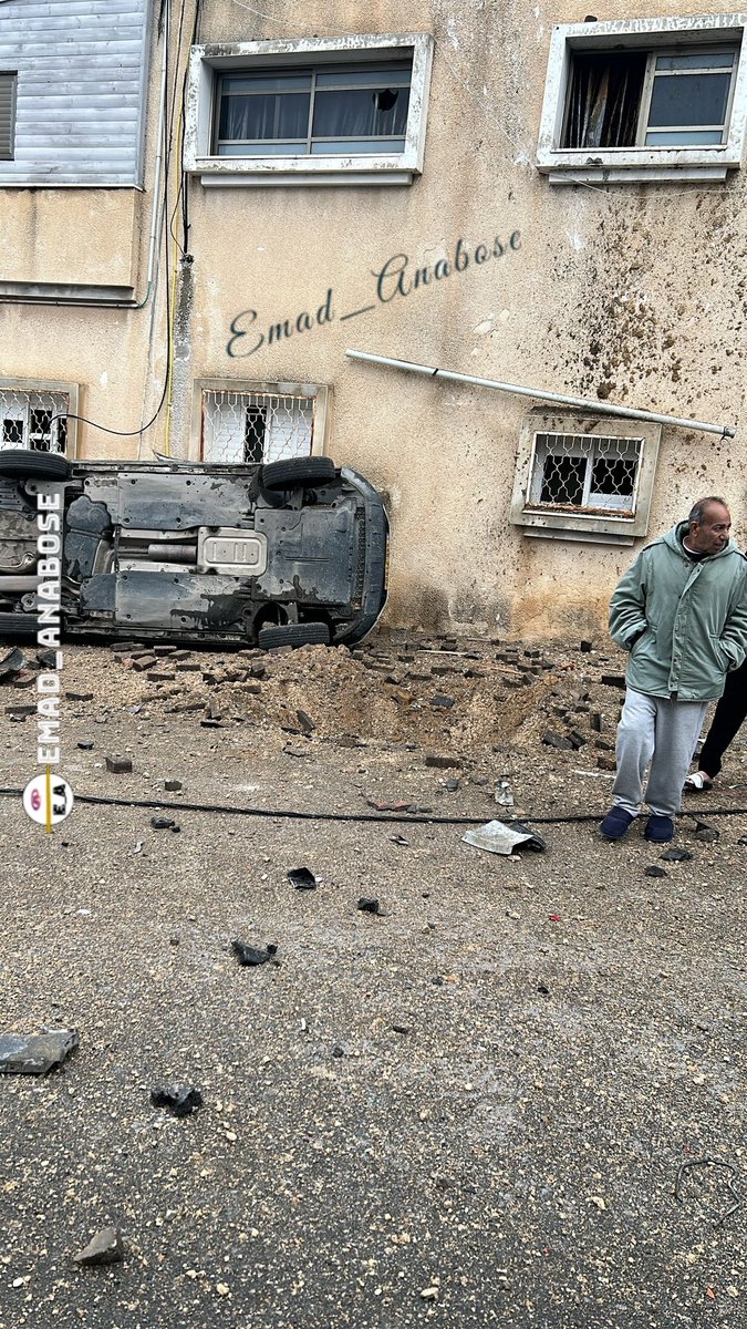 Retuiteado por @hey_itsmyturn de @manniefabian: Daños fueron causados en la ciudad central de Kfar Qasim por aparentes submuniciones de una cabeza de bomba de racimo, tras el último…