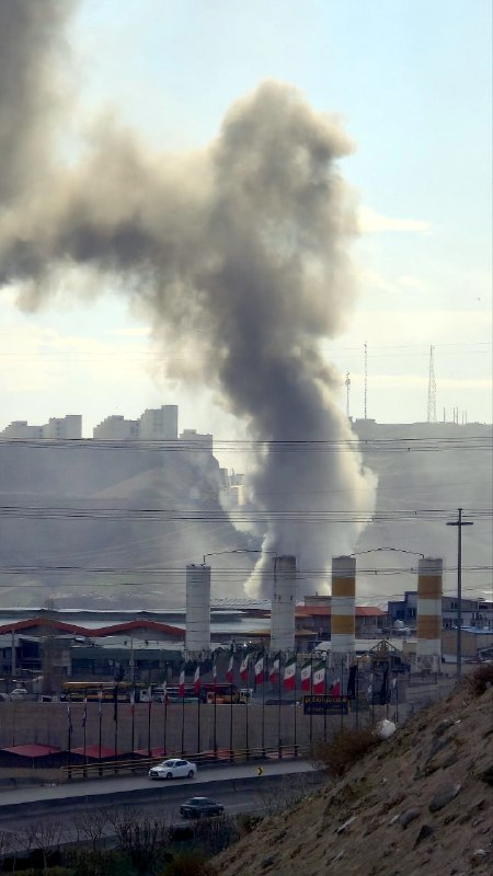 Earlier @ 1230Z -
Khorramdasht Industrial Town near Pardis, east of Tehran.
(Via @Vahid)
Tehran Province, #Iran