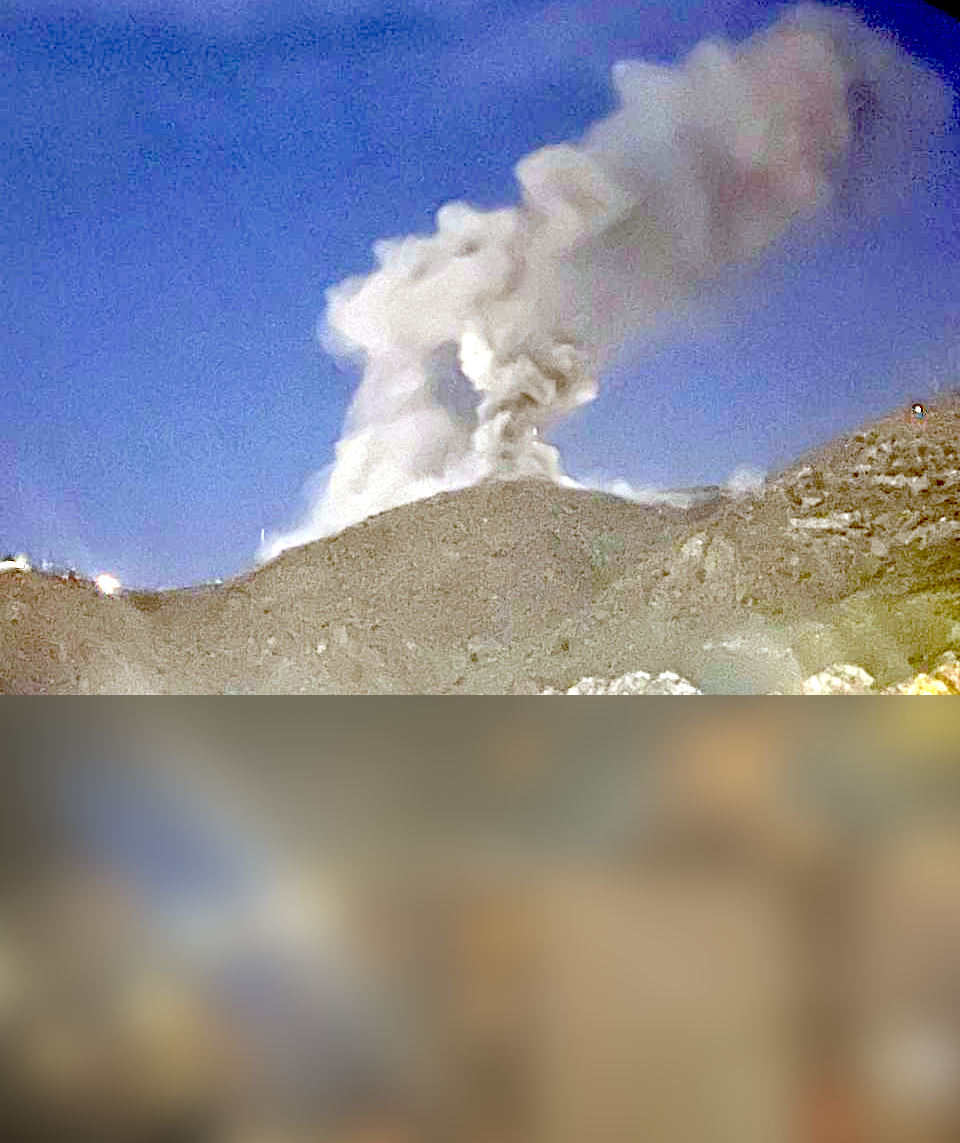 تصاویر دریافتی: 'ساعت ۲۳:۱۵ کوههای جماران رو زد'
عکس آخر: آبک در شمال #تهران
جمعه ۱۴ فروردین #Iran #Tehran