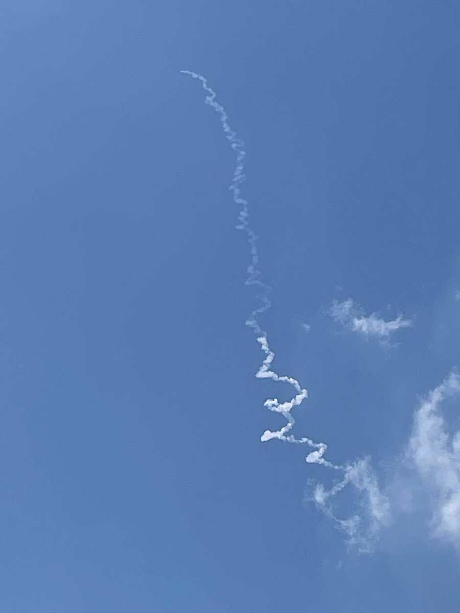קודם לכן @ 0955Z - טיל בליסטי שוגר מח'ומייני שהר. מחוז איספהאן, #איראן