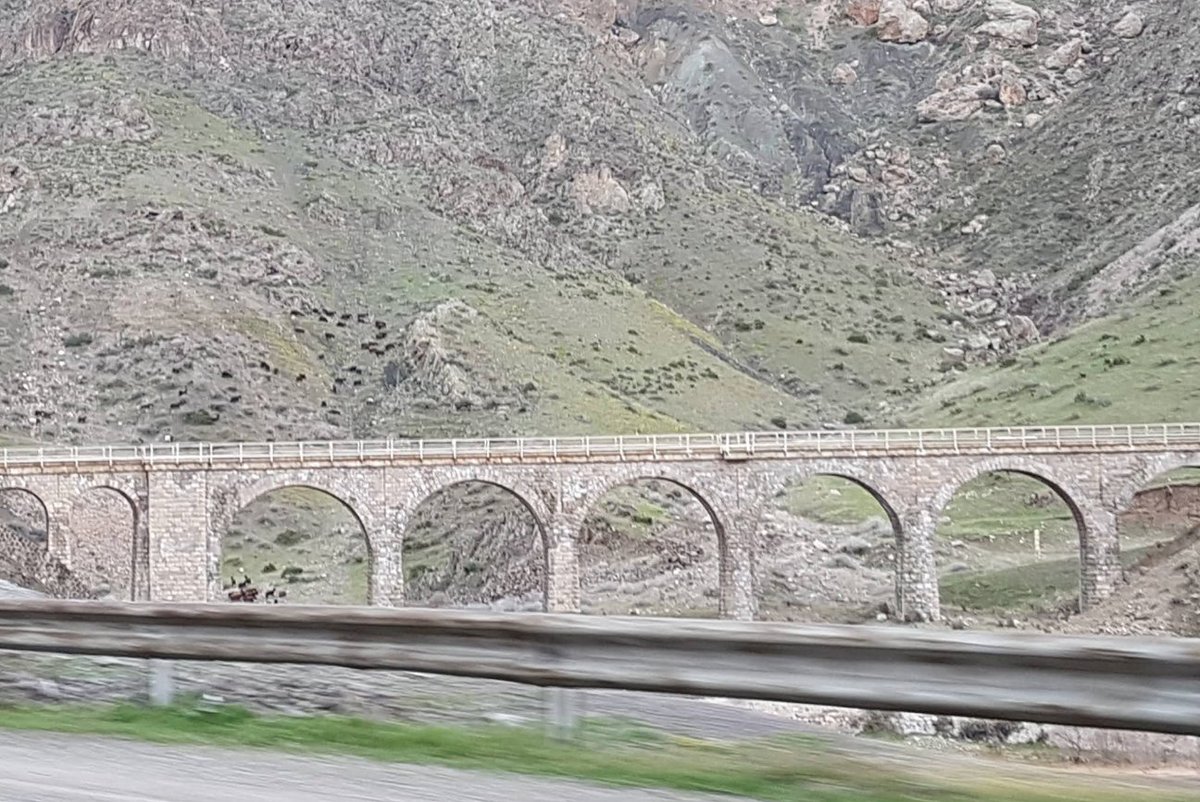 Qaflankouh Railway Bridge was targeted
Reported image (1st attachment) (Not mine)
2nd image: geomatching
(coords 37.3443, 47.8235)
East Azerbaijan Province, #Iran