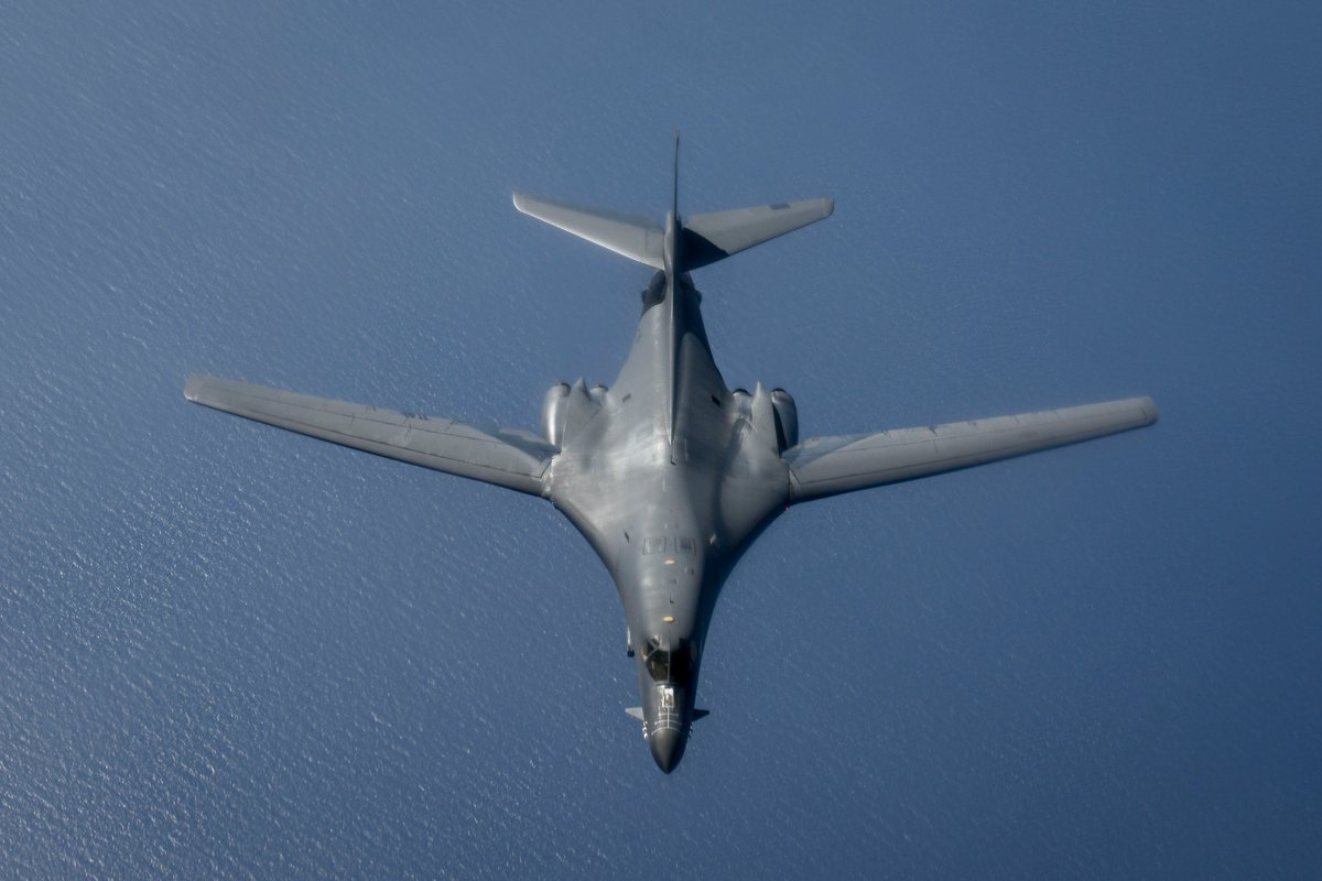 A U.S. Air Force B-1B Lancer conducted a training mission over the Middle East on May 9, as announced by CENTCOM via retweet.