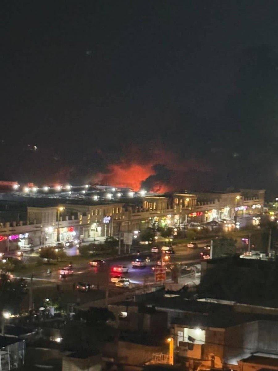 A post retweeted by Sh1n (Dave) from @zarGEOINT claims that U.S. airstrikes targeted Shahid Haqqani Port in Bandar Abbas, Iran, with geolocation at 27.16826, 56.26348.