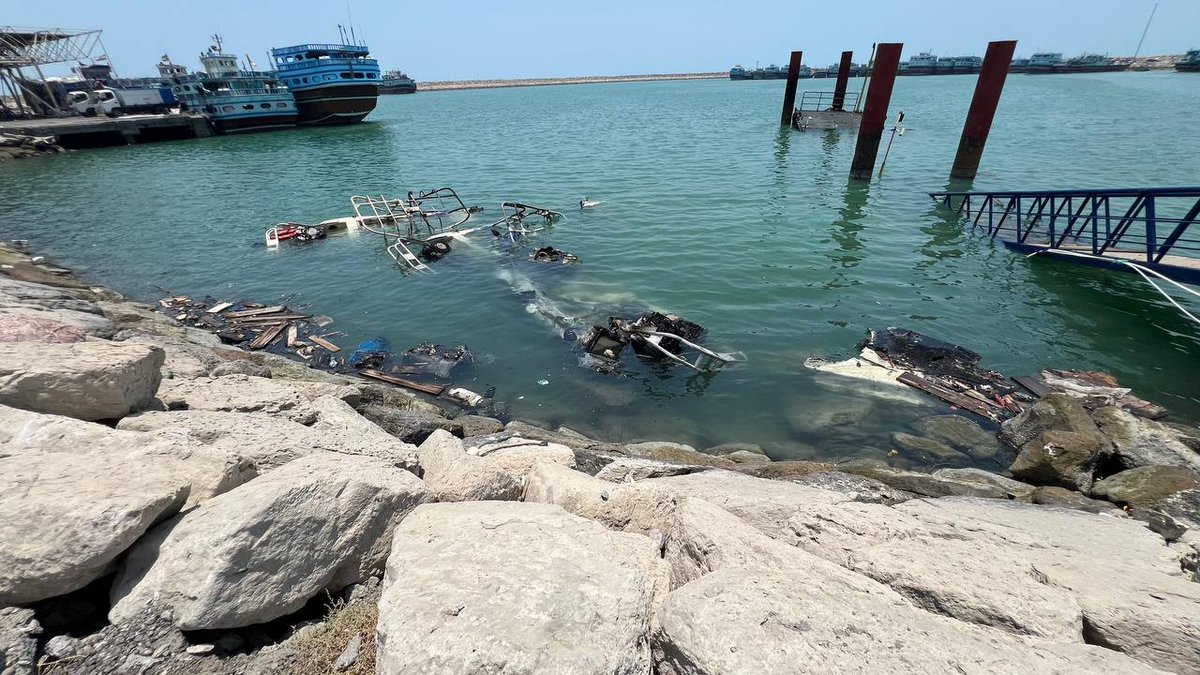2/2
Aftermath of U.S strikes on IRGC vessels in Kuhestak, Hormozgan Province, Iran
(DO NOT WATERMARK)