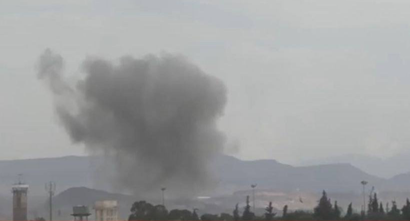 IRGC-backed Houthis confirm: 
Sana'a airport was hit. 
#Yemen
