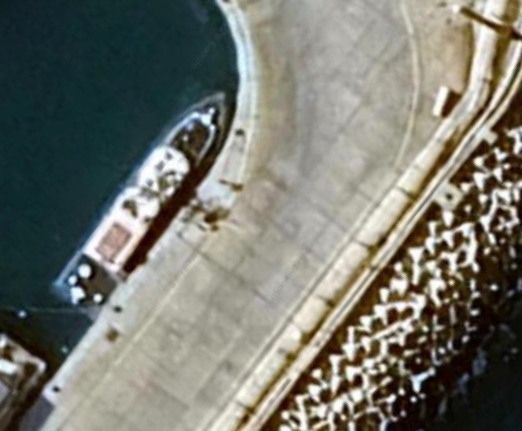 US strike on a ship, night of July 13/14

Geolocated to Kish Island — 26.56817, 53.99652

@EpicFuryMap @hey_itsmyturn @GeoConfirmed @FaytuksNetwork