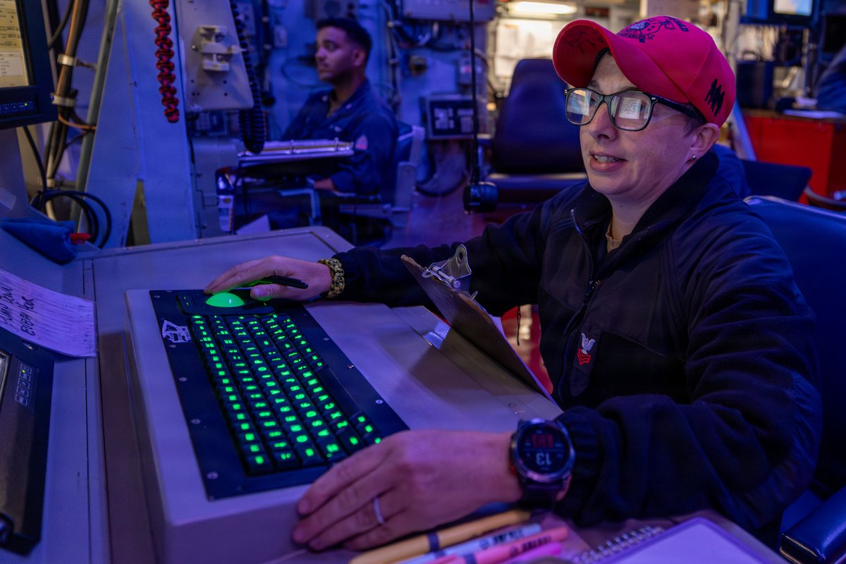 There are more than 20 U.S. Navy warships operating across the Middle East supporting military missions, including strict enforcement of America's 🇺🇸 steel wall blockade against Iran. As of July 28 CENTCOM has redirected 18 commercial vessels, disabled 2, and boarded 2 to ensure