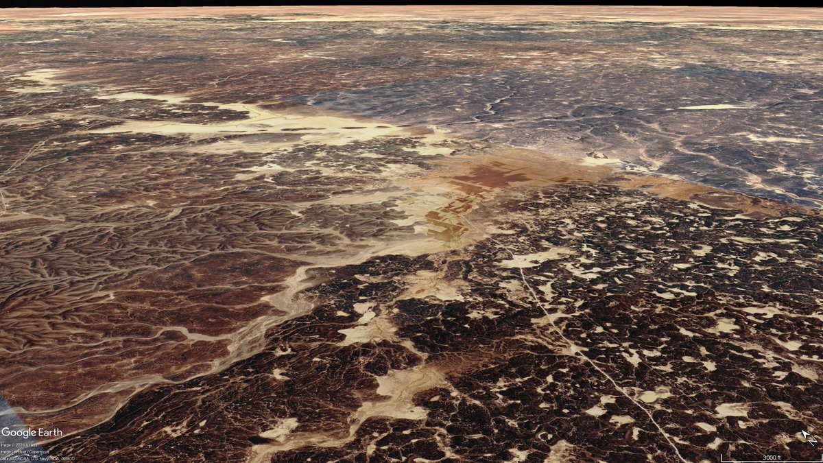 محل ویدیوی منتشرشده از سوختگیری هوایی یک فروند جنگنده پنهانکار F-22 نیروی هوایی آمریکا از تانکر سوخترسان KC-135 در آسمان بادیه شمالیه، اردن.
Location: 32.346726, 37.153080
https://maps.app.goo.gl/J3KvKg3NJtMyQSKY8