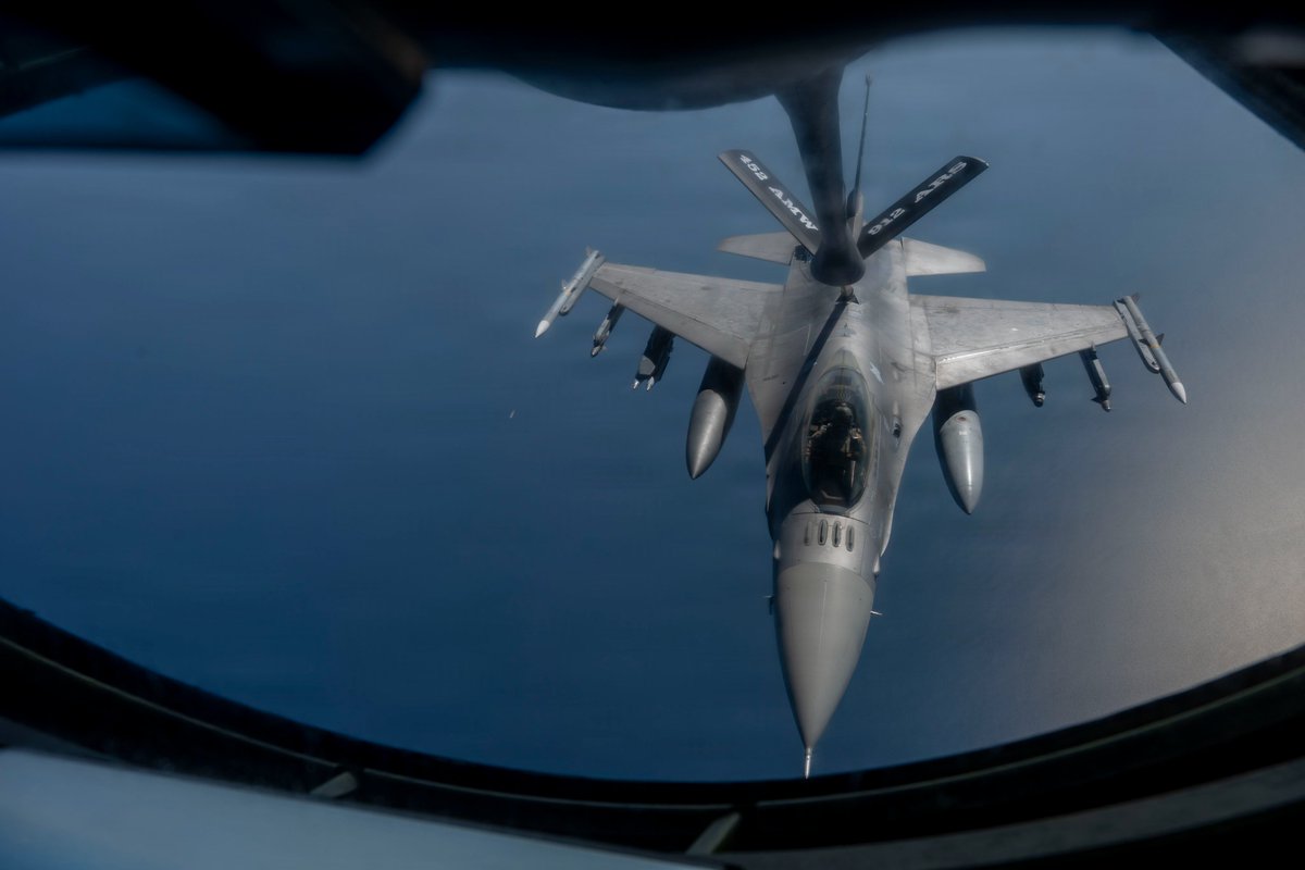 CENTCOM: F-16 Refueled Over Regional Waters as Iran Blockade Diverts 48 Ships, Disables 2, Boards 2