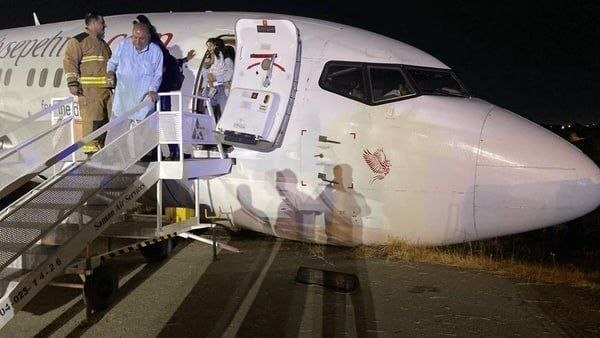 An Iranian Sepehran Airlines Boeing 737 veered off the runway while landing at Mashhad Airport tonight (Aug 25, 2026).
All passengers evacuated safely, and no fatalities have been reported.