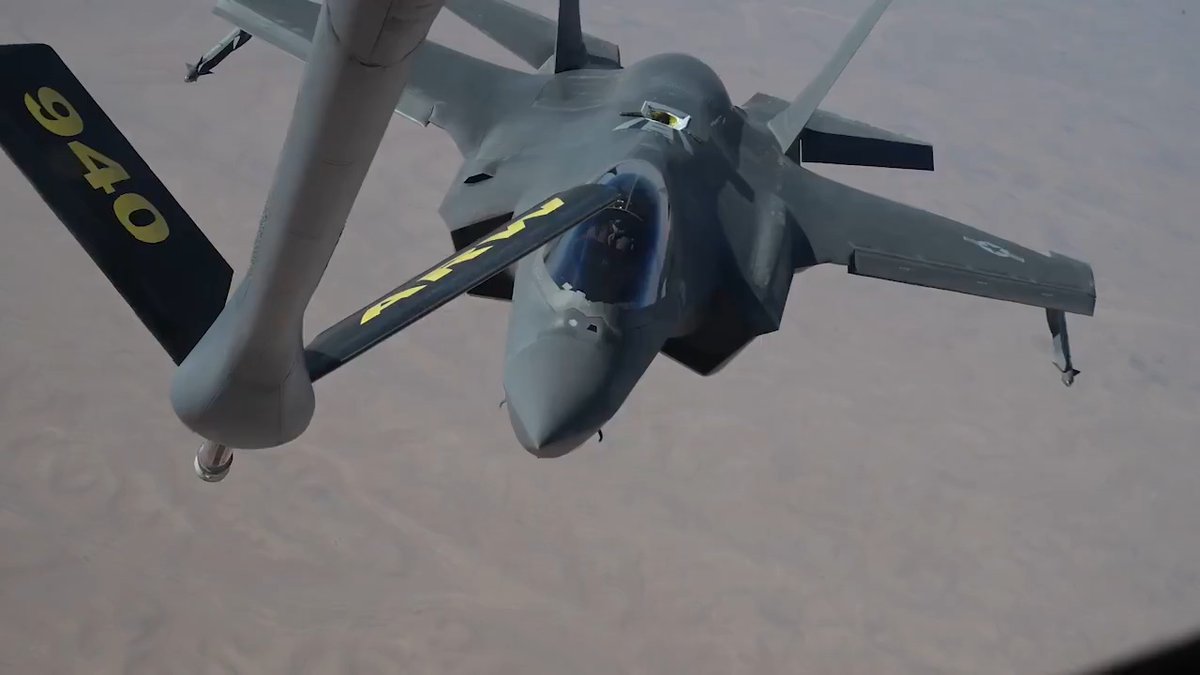 محل ویدیوی منتشرشده از سوختگیری هوایی جنگنده پنهانکار F-35A نیروی هوایی آمریکا از یک فروند تانکر سوخترسان KC-135 Stratotanker در آسمان الرطبه، استان انبار، عراق.
Location: 31.753756, 40.839758
https://maps.app.goo.gl/Hr5iQqM2ey1ogmD59