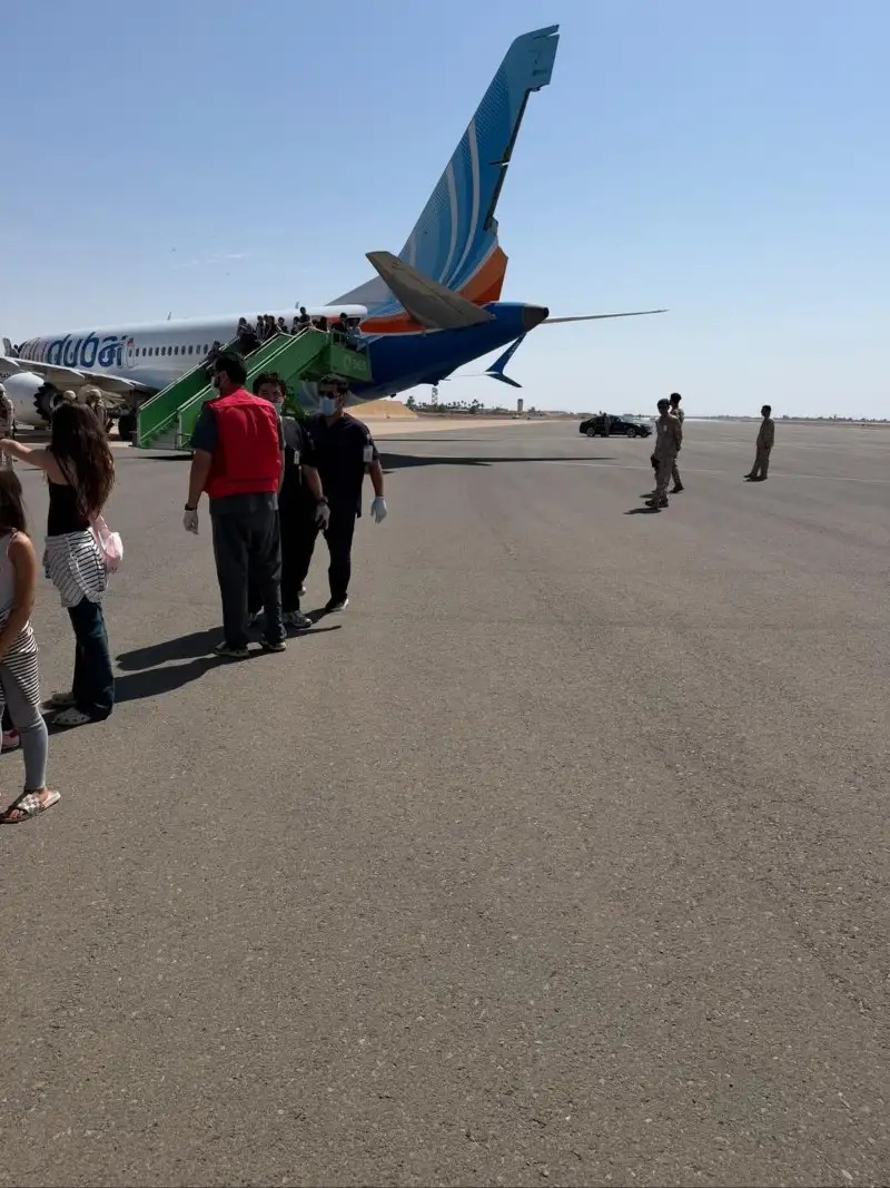 Aeronave de Flydubai aparentemente sufre daños en el timón tras un descenso brusco
