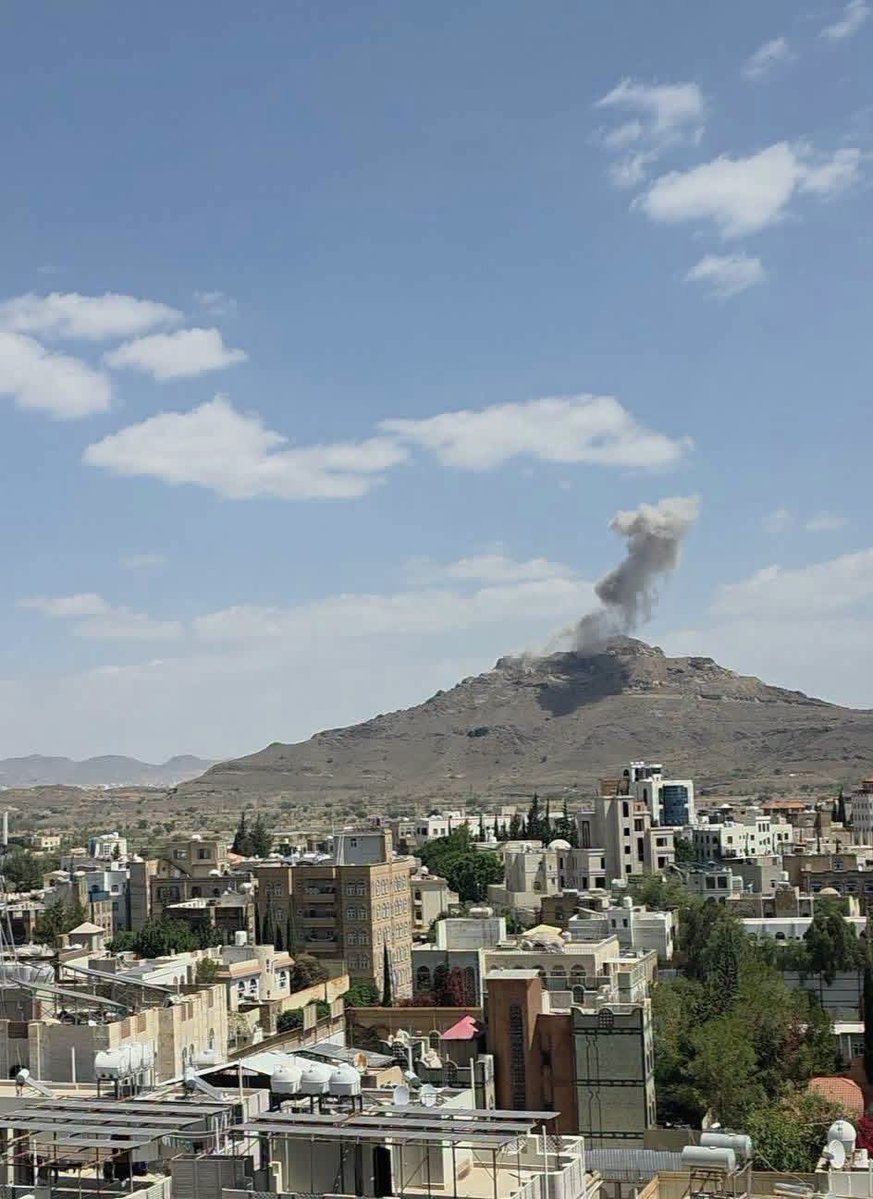 Over 9 strikes hit various targets in Sana'a, including Al-Nahdain, Attan and Al-Hafa military bases as Yemeni armed forces spokesperson announces operations against what he describes as key, legitimate military targets in the capital.
#Yemen
