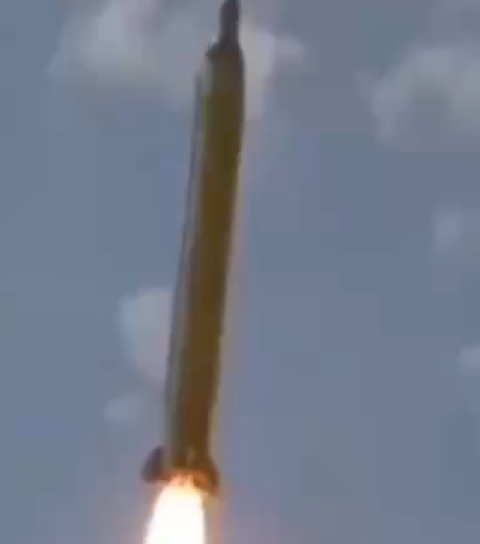 موشک در ویدئوی رزمایش سپاه احتمالاً Ghadr-110 میان‌برد شناسایی شد