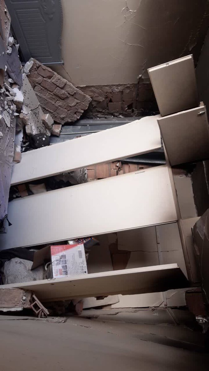 Explosion in a 4-story building's 4th floor in Narmak neighbourhood , eastern Tehran
Fire Brigades' Spox says there was no one in the building and there were no casualties.

[Initial OFFICIAL assessment says it was due to "Gas leak"]

Tehran Province, #Iran